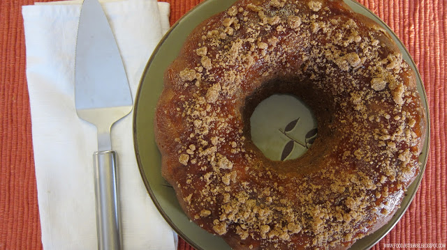 #Baketogether: Sour Cream Apple Coffee Cake