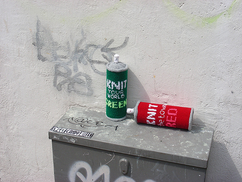 graffiti cans1