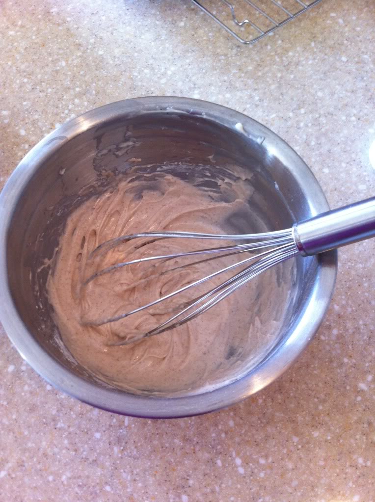 Vegan Pumpkin Spice Cupcakes w/ Cinnamon Rum Icing