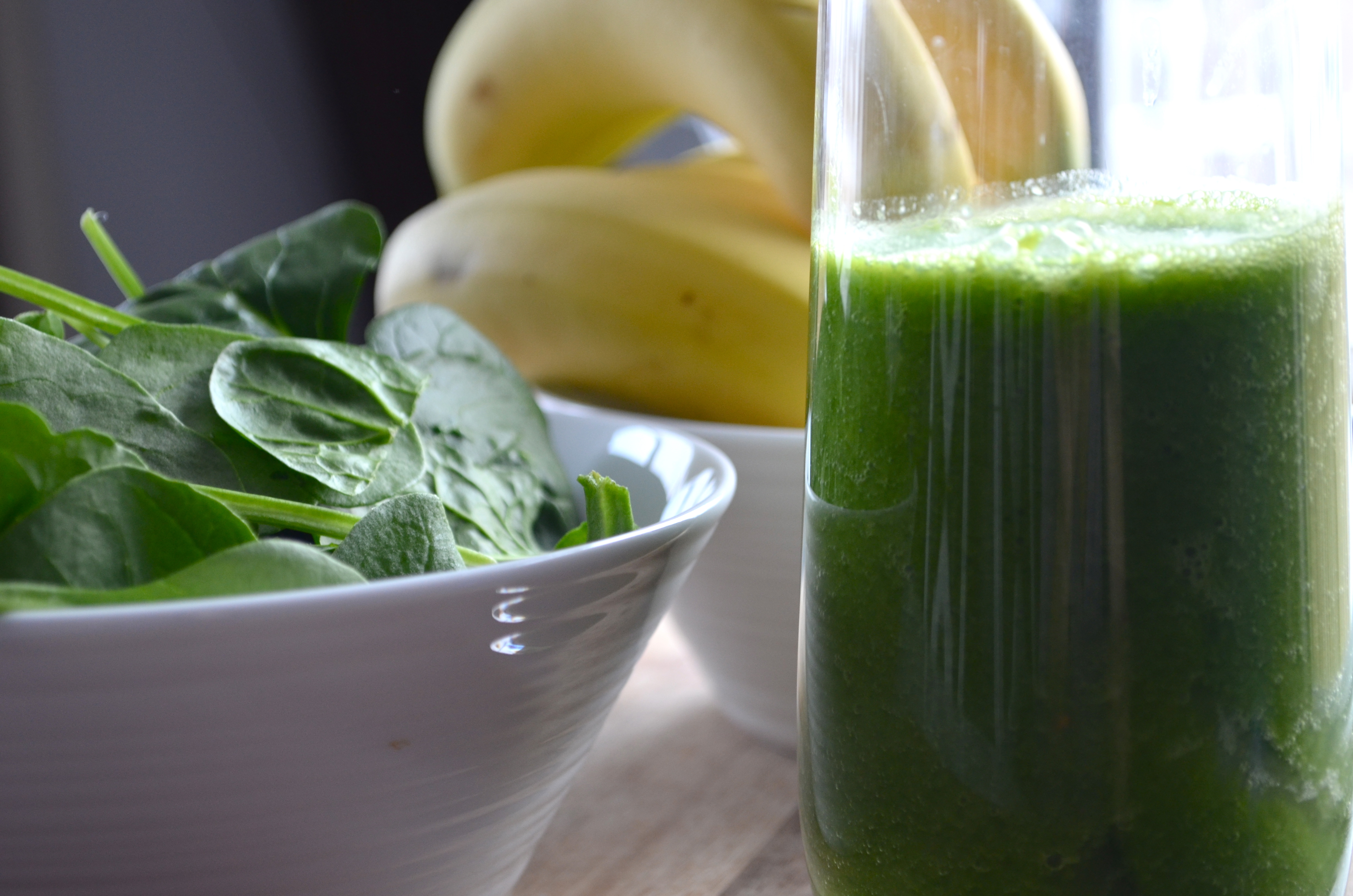 the 30 day green smoothie challenge \\ new year. new you. join me!