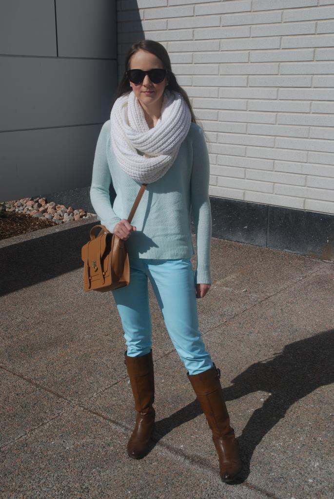 Gap Jeans, Banana Republic Scarf, Riding Boots, Cross-body bag, outfit ideas, trends, how to wear mint green.