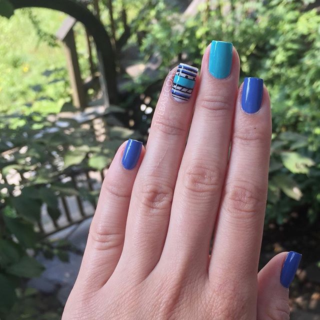 Another shot of the nails I wore to the Halifax nail bigger meet up. Colours used are OPI I Cannoli Wear OPI, China Glaze Rain Dance The Night Away, Essie Pret-a-surfer, and Essie Licorice.